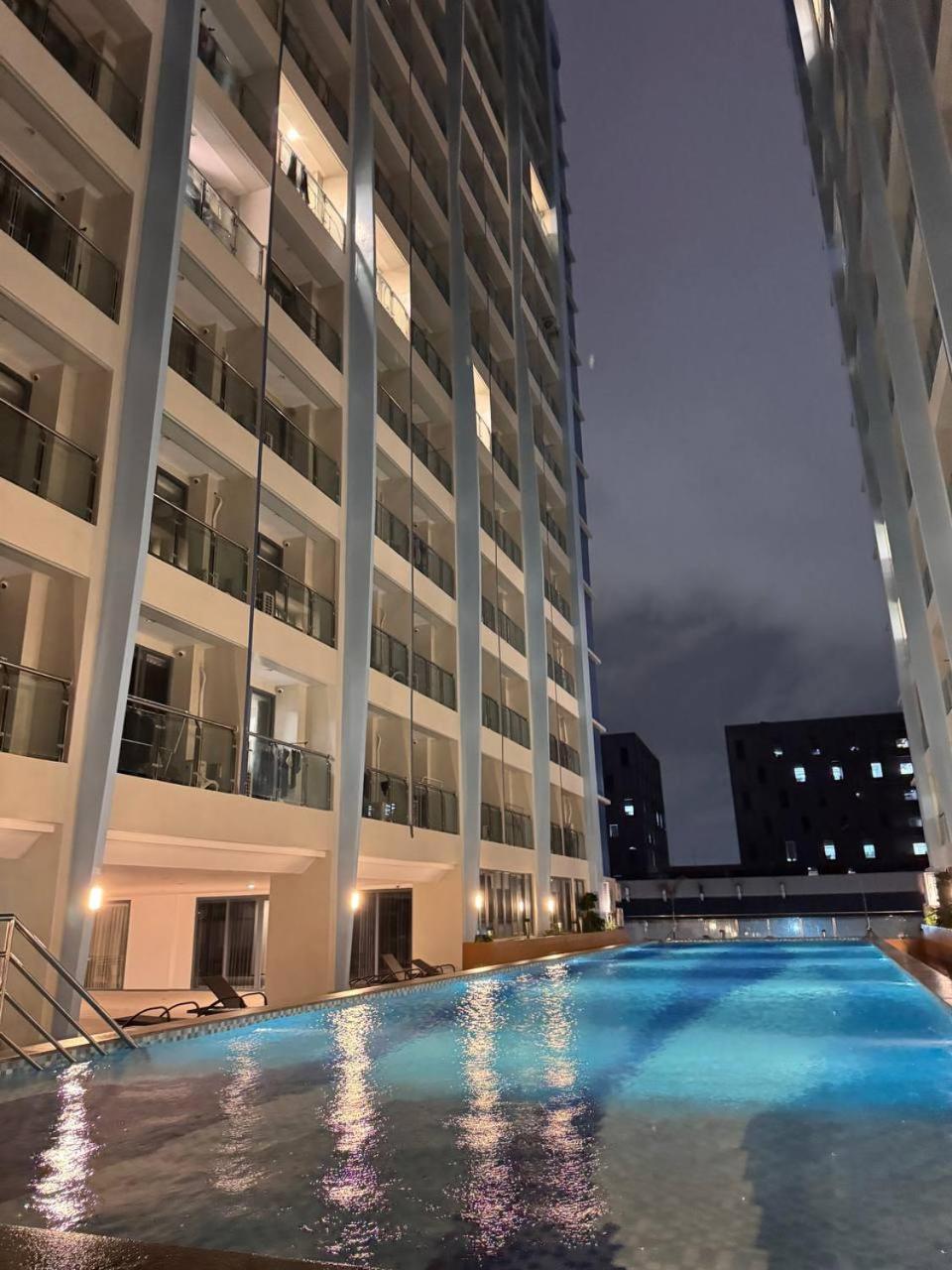 L Condotel Paranaque City 外观 照片