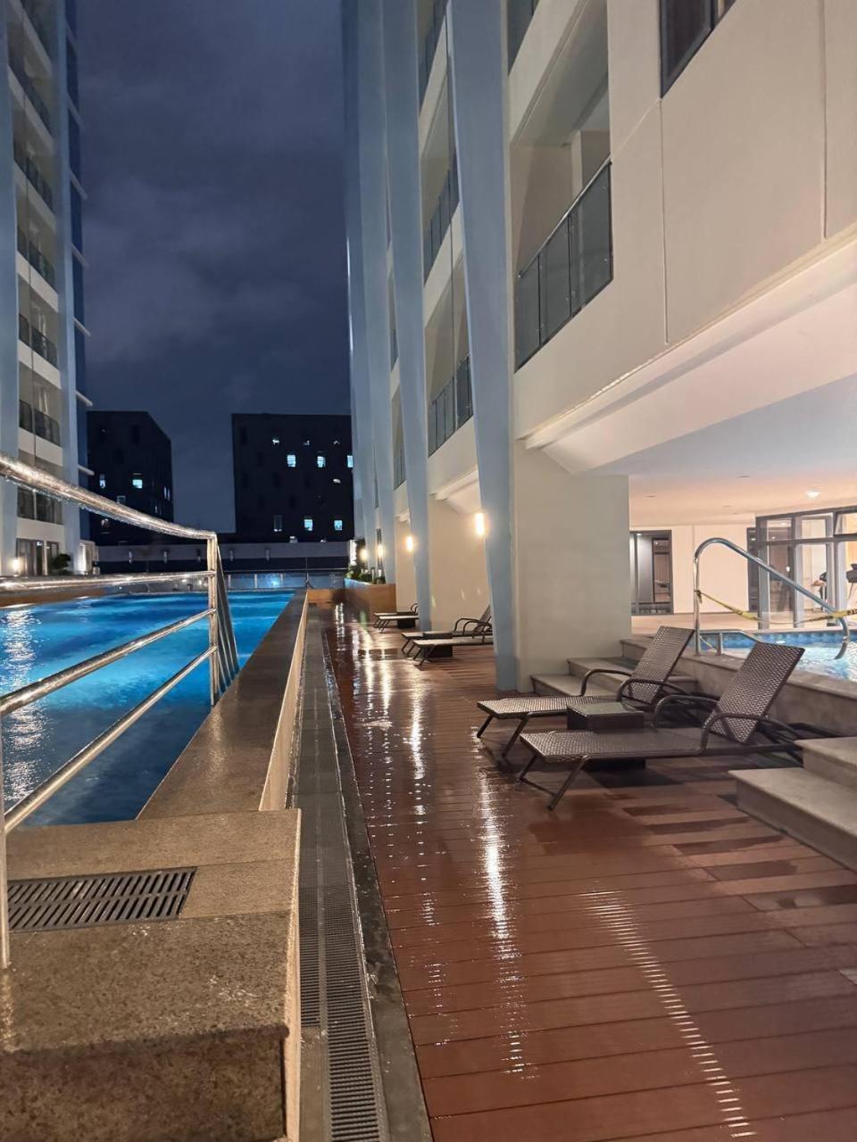 L Condotel Paranaque City 外观 照片