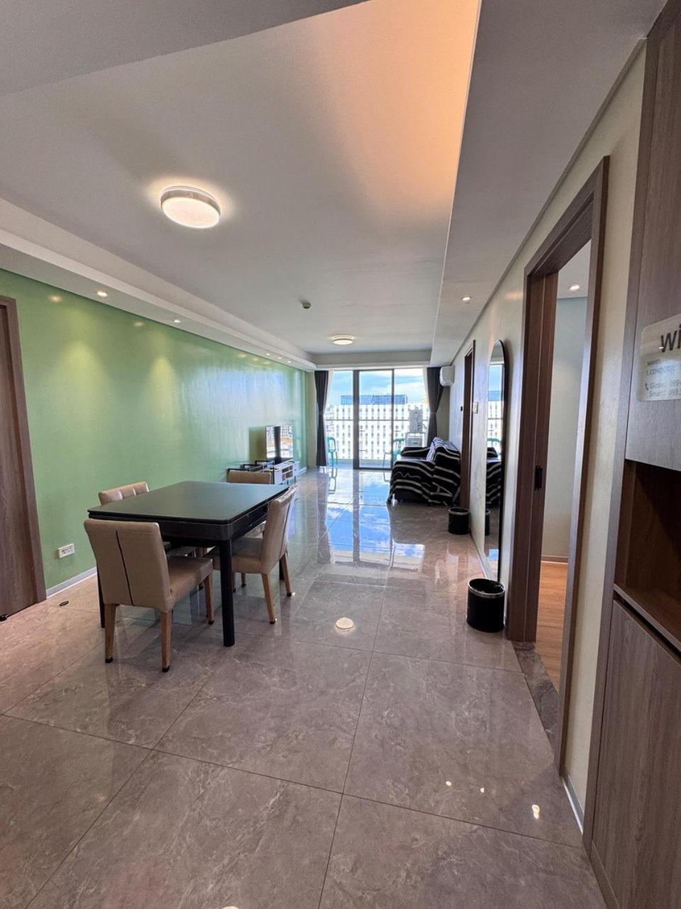 L Condotel Paranaque City 客房 照片